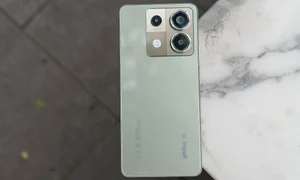 Top 7 Mid-Range Smartphones Offering Premium Features Under $400 - image 2
