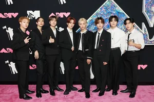MTV VMAs 2023: The Most Iconic Red Carpet Fashion Looks - image 5