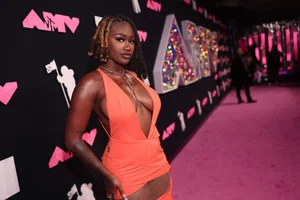 MTV VMAs 2023: The Most Iconic Red Carpet Fashion Looks - image 4