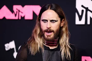 MTV VMAs 2023: The Most Iconic Red Carpet Fashion Looks - image 2