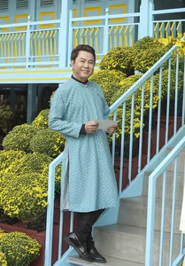 Vietnamese Celebrities Celebrate Early Spring: Festive Fashion and Traditions - image 7