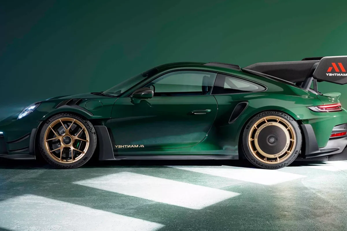 Porsche 992 GT3 RS with Manthey Racing Kit Listed for Over 1.9 Billion VND