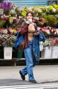 Suri Cruise Turns 18: The Transformation of a Fashion Icon in New York City - image 6
