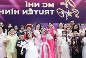 Thanh Mai Radiates Elegance as Judge for National Child MC Contest - image 7