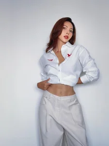 Supermodel Minh Trieu Addresses Red Carpet Outfit Controversy with Grace - image 2
