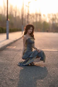 Yituyu Gilded Satin Slip Dress: Lin Yu Twilight Street Monologue - image 3