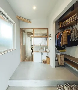 10 Smart Japanese Interior Design Ideas for Space-Saving Living - image 2