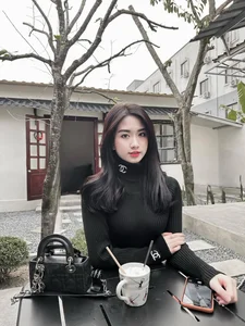 Meet the Rising Vietnamese MC Captivating Audiences with Her Unique Charm - image 2