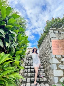 VTV Runner-Up Thuy Van Turns Heads with Daring and Chic Mini Dress Style - image 6