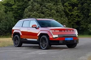 Next-Gen Hyundai Tucson 2027: Embracing a Bold and Muscular Redesign - image 8