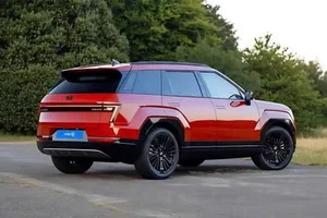 Next-Gen Hyundai Tucson 2027: Embracing a Bold and Muscular Redesign - image 1