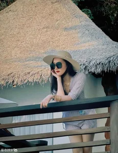 Ageless Beauty Liu Yifei Goes Viral with Stunning No-Makeup Look - image 2