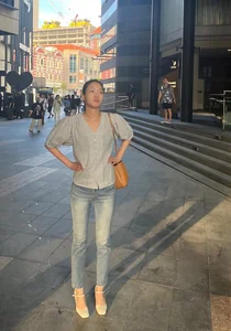 Kim Go Eun: The Master of Effortless Minimalist Style in the 'Exhuma' Era - image 7