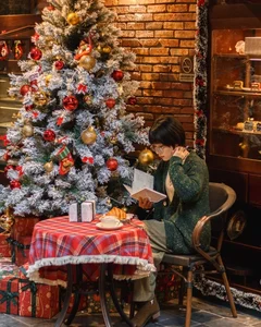 Top Beautiful Christmas-Themed Cafes in Hanoi for the Festive Season - image 1