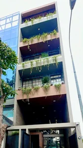 Inside Singer Quach Thanh Danh's Stunning 5-Story Mansion: A Masterpiece of Modern Architecture and Luxury Living - image 1