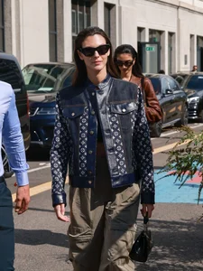 The Effortless Street Style of Vittoria Ceretti: Leonardo DiCaprio's Girlfriend - image 0