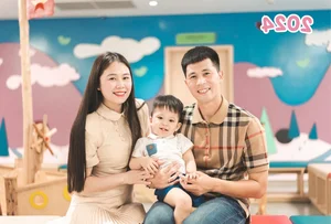 Dinh Trong's Wife Radiates Beauty and Grace Shortly After Welcoming New Baby - image 5