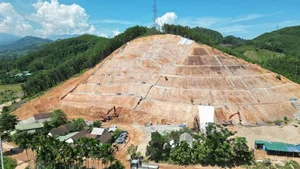 Engineering Safety: Cutting Mountain Slopes to Prevent Deadly Landslides - image 1
