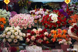 Valentine Gift Guide Ho Thi Ky Flower Market Ho Chi Minh City - image 2