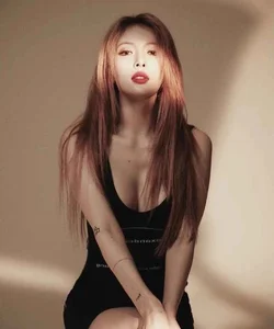 HyunA’s Bold and Limitless Fashion Statement: A New Photo Series - image 0