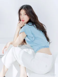 Stunning Gallery: Capturing the Timeless Beauty of Korean Star Bae Suzy - image 9