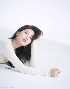 Stunning Gallery: Capturing the Timeless Beauty of Korean Star Bae Suzy - image 6