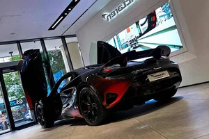 Stunning McLaren 750S Spider MSO Orange Coriolis: A Masterpiece of Performance and Bespoke Luxury Engineering - image 4