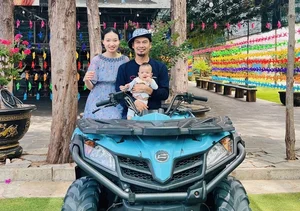 Actor Tiet Cuong Shares Adorable Moments of His Young Son - image 1