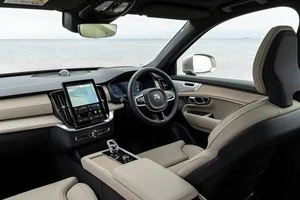 Volvo XC70 Plug-In Hybrid Revealed as Strategic Green Move - image 5