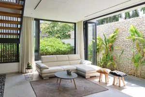 Stunning Secluded Villa Harmonizing Modern Architecture with Lush Natural Surroundings - image 5