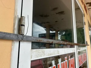 Do Son Residents Reinforce Homes Against Super Typhoon Yagi - image 11