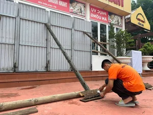 Do Son Residents Reinforce Homes Against Super Typhoon Yagi - image 2