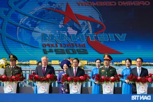 Spectacular Opening Ceremony of the Vietnam International Defense Expo 2024 Highlights Global Military Cooperation - image 6
