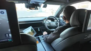 Why Tourists Are Shocked by China's Robot Taxi Experience - image 6