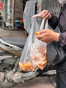 Discovering the Unique Hai Phong Banh Mi: What Makes This Street Food Viral? - image 5