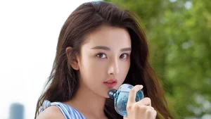 Stunning Portraits: Celebrating the Natural Beauty of Chinese Girls - image 7