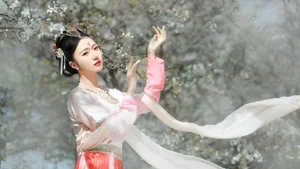 Stunning Portraits: Celebrating the Natural Beauty of Chinese Girls - image 24