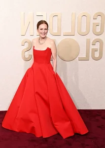 Stunning Celebrity Silhouettes on Golden Globes 2024 Red Carpet - image 6