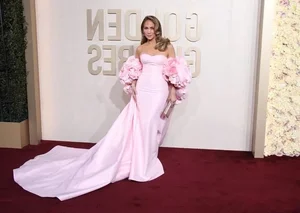Stunning Celebrity Silhouettes on Golden Globes 2024 Red Carpet - image 4