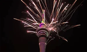Spectacular New Year 2025 Firework Displays Around the World - image 3