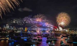 Spectacular New Year 2025 Firework Displays Around the World - image 2