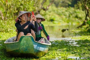 Discover the Cultural Heritage of An Giang: A Journey Through Vietnam’s Mekong Delta Community Tourism and Traditional Craft Villages - image 8