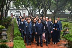 NZ Prime Minister Explores Vietnamese Culture and Music - image 3