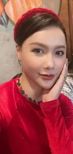 Stunning Transformation: Former VTV Host Radiates Confidence in Her 40s - image 4