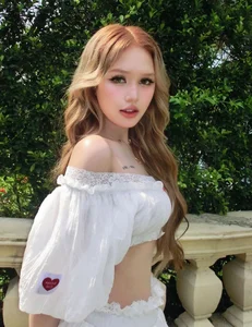 Xoài Non Addresses Body Image Discussions After Recent Event Appearance - image 1