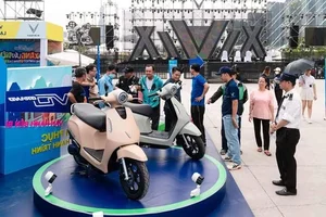 VinFast Breaks Records with Over 135,000 Electric Scooter Orders - image 0