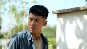 Actor Tuấn Trần Performs High-Stakes Bridge Jump in New Film - image 4