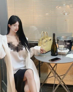 The Surreal Beauty and Stunning Curves of a Viral Instagram Sensation - image 1