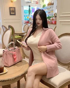 The Surreal Beauty and Stunning Curves of a Viral Instagram Sensation - image 2