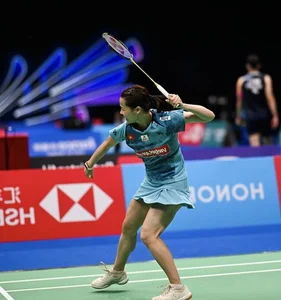 Vietnamese Female Athlete Secures Dominant 30-Minute Olympic Victory - image 2